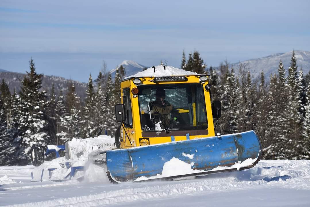 Newcomb Snowmobile Club/lake Harris Lodge